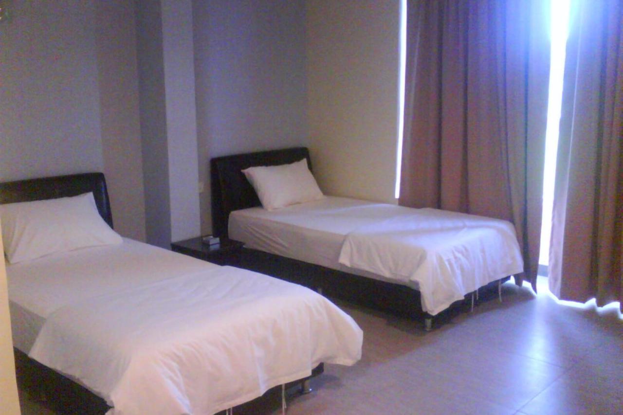 OYO 90021 Star View Hotel Kampong Batu Tiga Zimmer foto